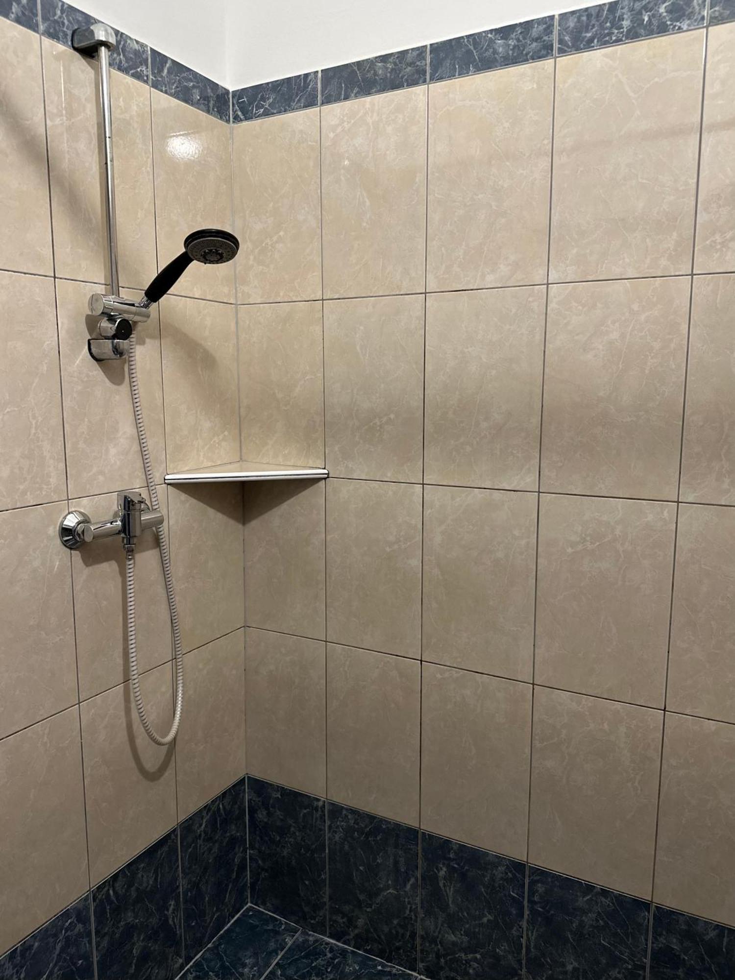 Hotel Haga Ченстохова Экстерьер фото