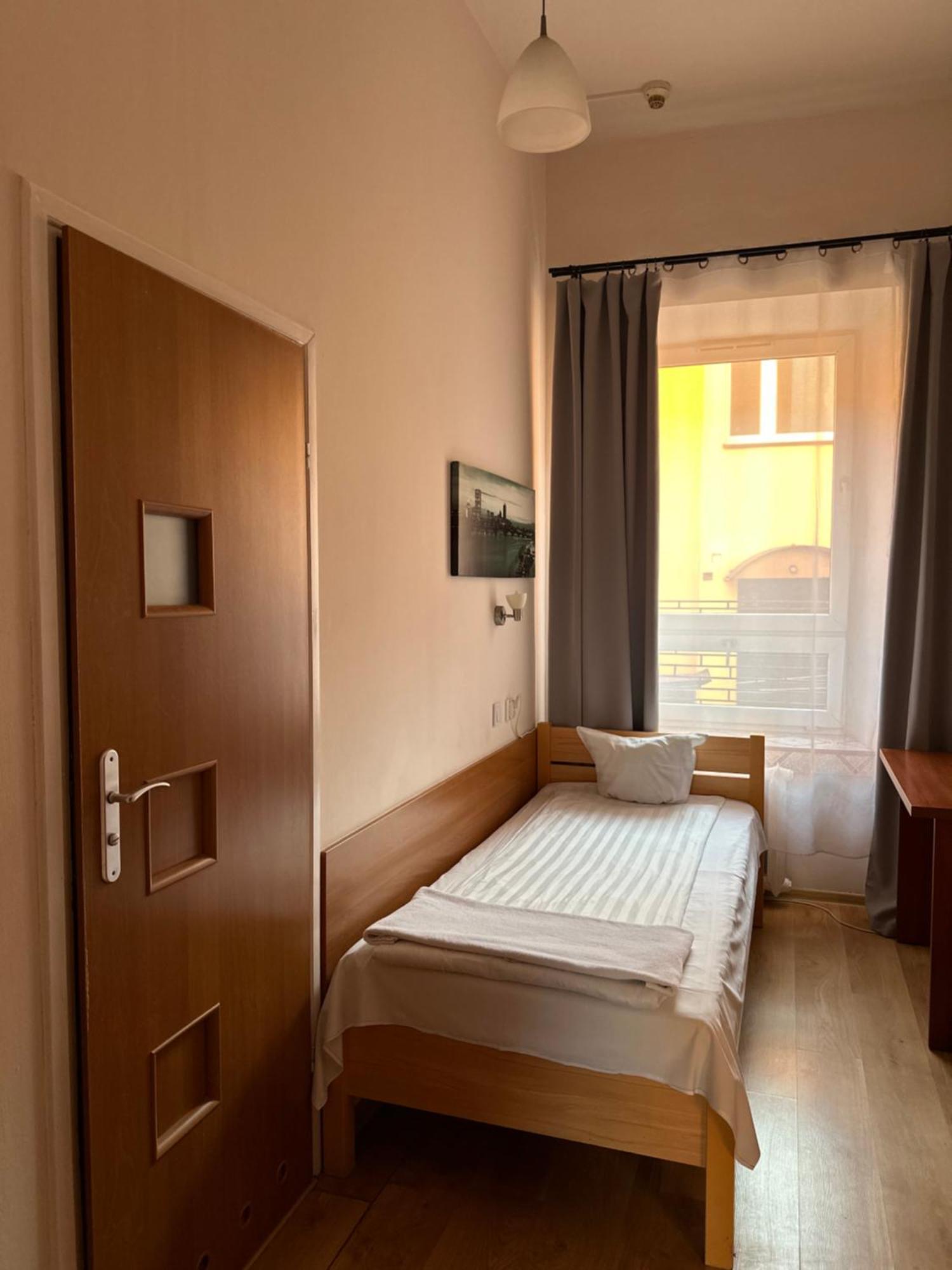 Hotel Haga Ченстохова Экстерьер фото