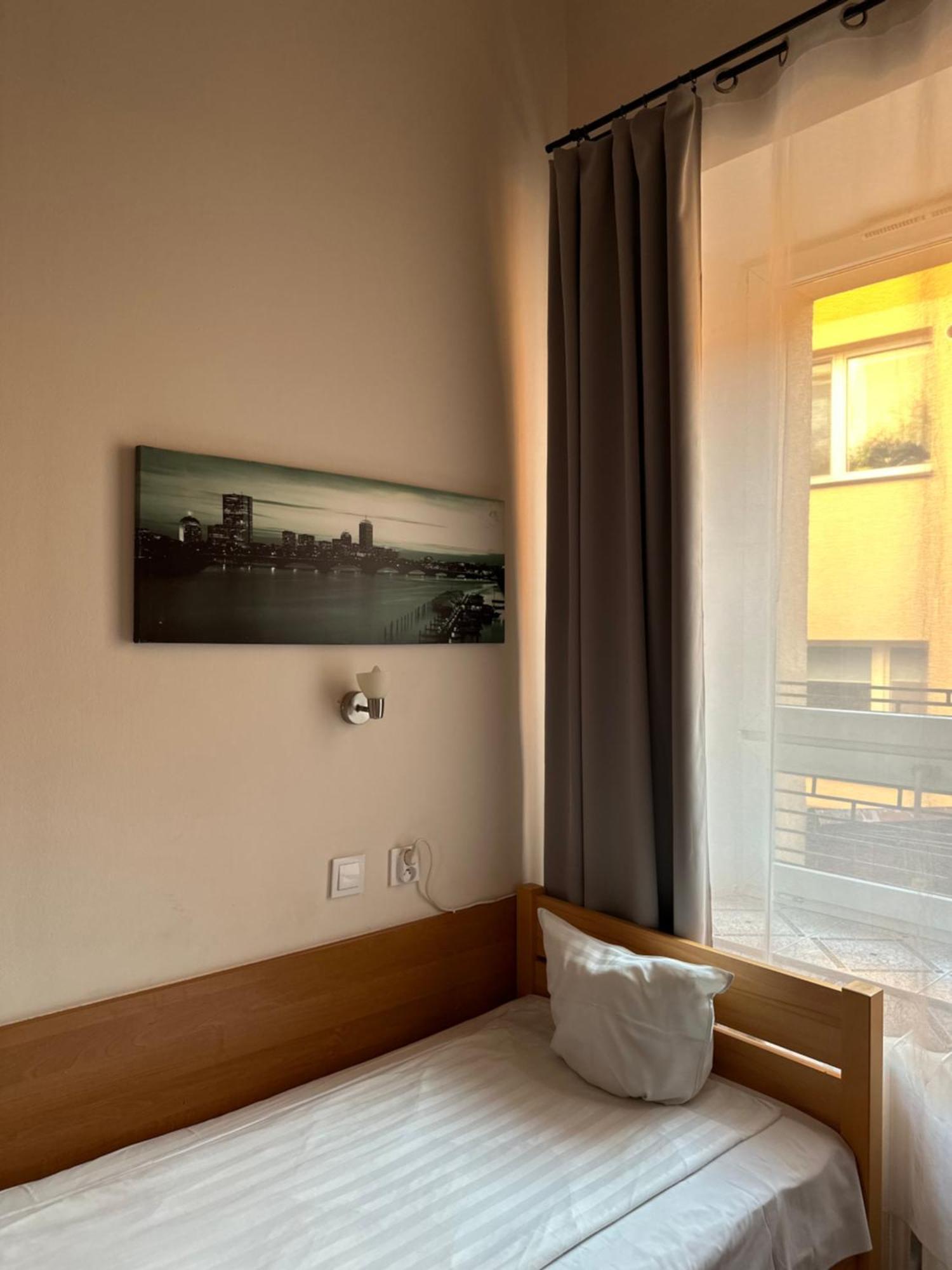 Hotel Haga Ченстохова Экстерьер фото