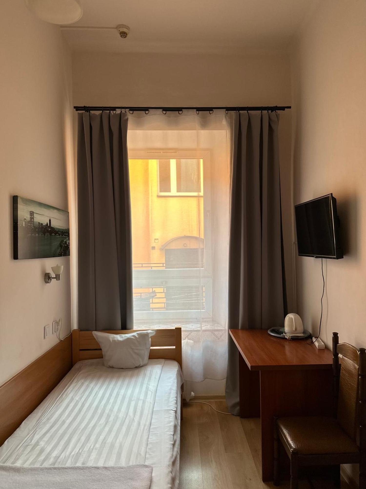 Hotel Haga Ченстохова Экстерьер фото